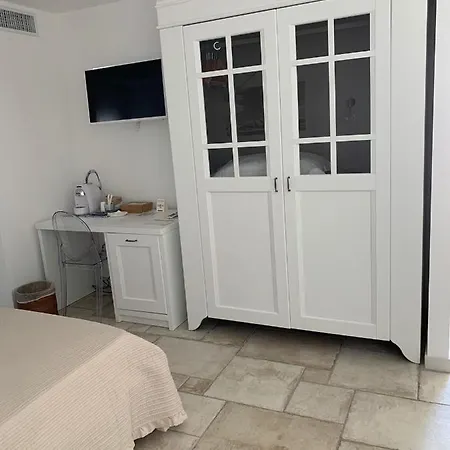 Sant'eufemia Self Check In 4* Вьесте