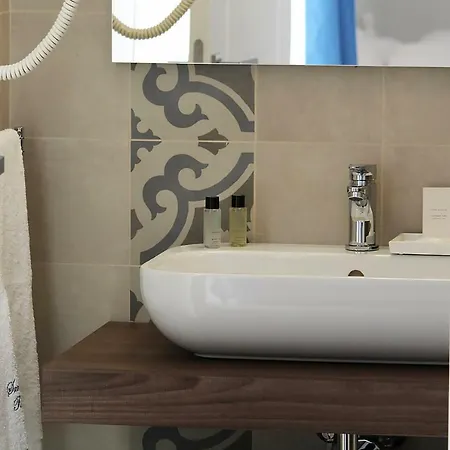 Sant'eufemia Self Check In 4* فيستَ